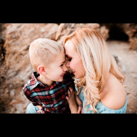 Meet your Posher, Kelli - Picture 3 of 5